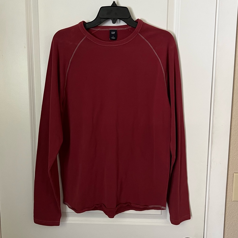 GAP Red Long Long Sleeve Crew Neck
